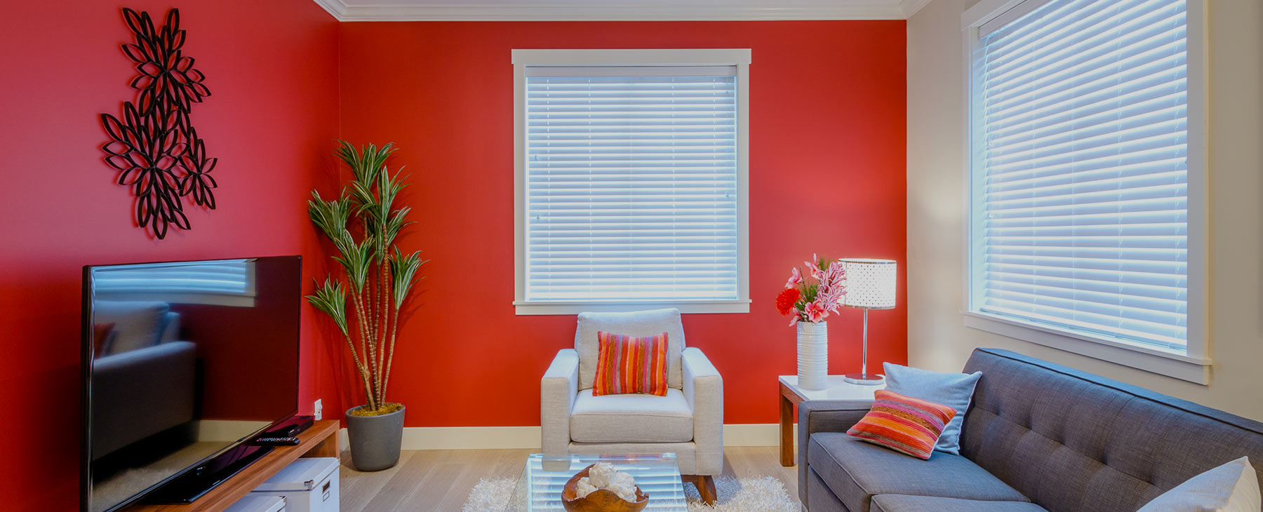 <span class="h5 t-color2">Expert.</span><br> Committed. Professional