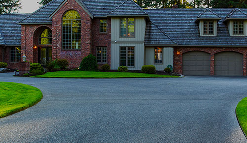 <span class="h5 t-color2">Expert.</span><br> Committed. Professional